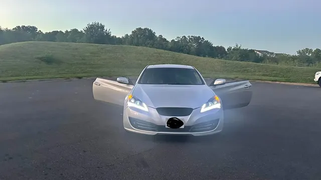 2011 Hyundai Genesis Coupe 3.8 Grand Touring