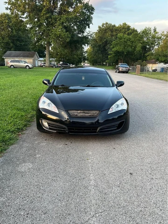 2011 Hyundai Genesis Coupe - Image 6 of 13