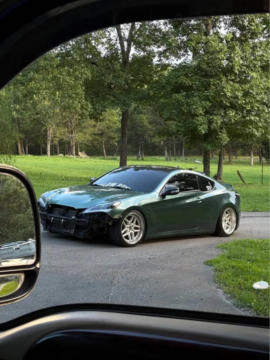 2011 Hyundai Genesis Coupe - Image 5 of 9