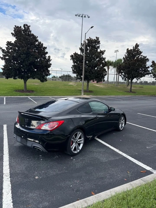 2011 Hyundai Genesis Coupe - Image 2 of 11