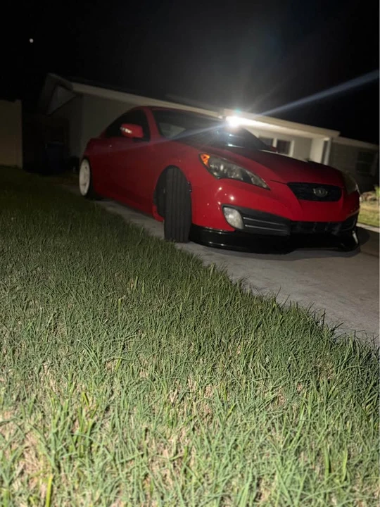 2011 Hyundai Genesis Coupe - Image 7 of 11