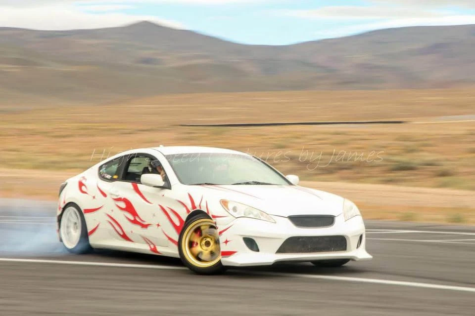 2011 Hyundai Genesis Coupe - Image 9 of 16