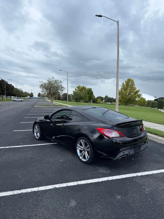 2011 Hyundai Genesis Coupe - Image 3 of 11