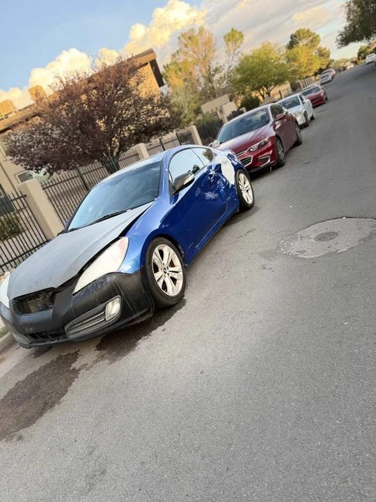 2011 Hyundai Genesis Coupe - Image 2 of 2