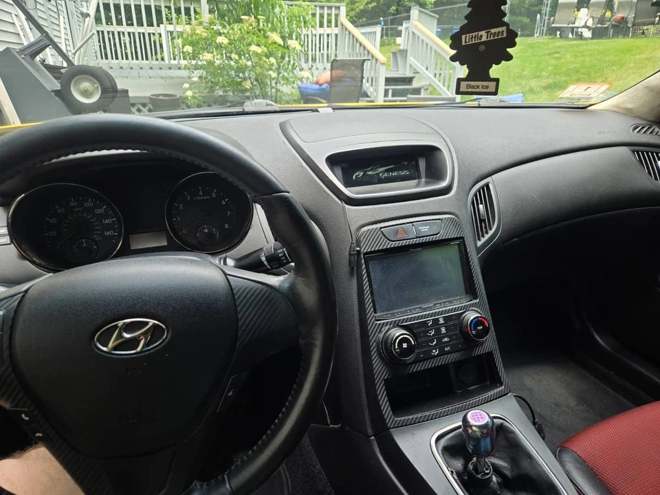 2011 Hyundai Genesis Coupe - Image 8 of 13