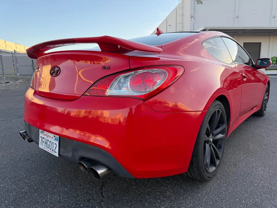 2011 Hyundai Genesis Coupe - Image 8 of 13