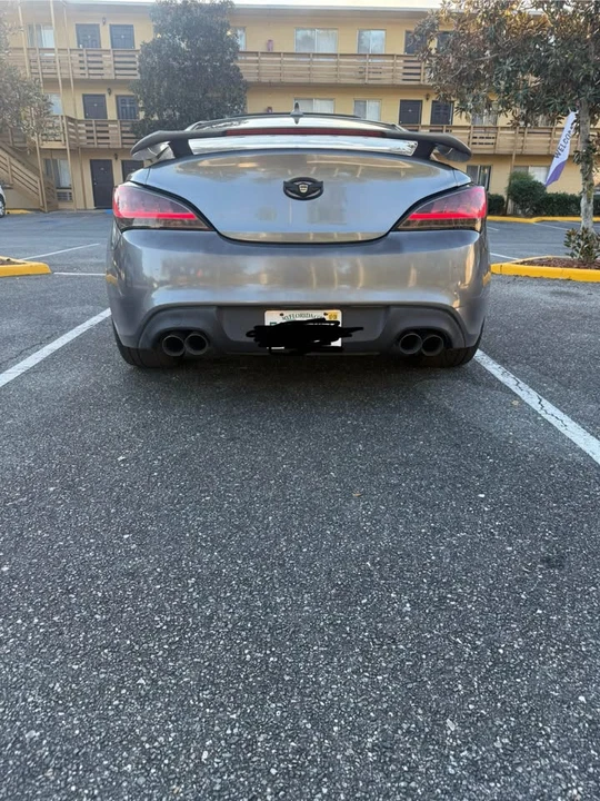 2011 Hyundai Genesis Coupe - Image 3 of 10