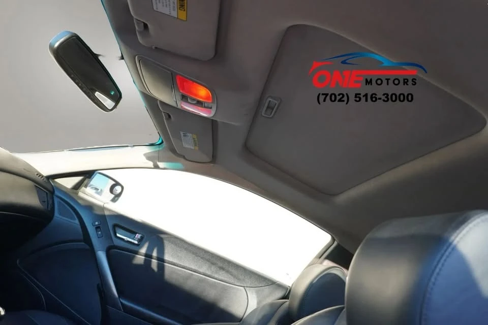 2011 Hyundai Genesis Coupe - Image 17 of 19