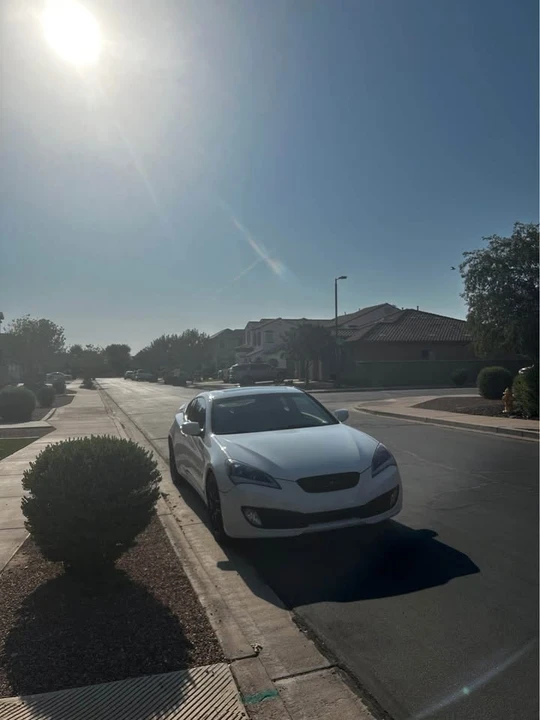 2011 Hyundai Genesis Coupe - Image 2 of 5