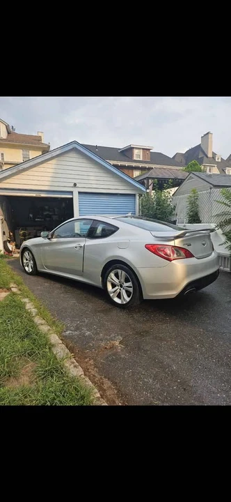 2011 Hyundai Genesis Coupe - Image 3 of 7