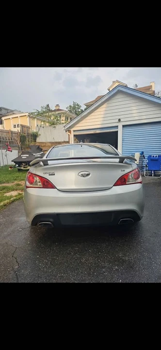 2011 Hyundai Genesis Coupe - Image 6 of 7