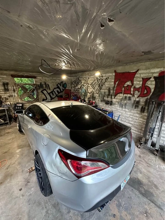 2011 Hyundai Genesis Coupe - Image 2 of 10