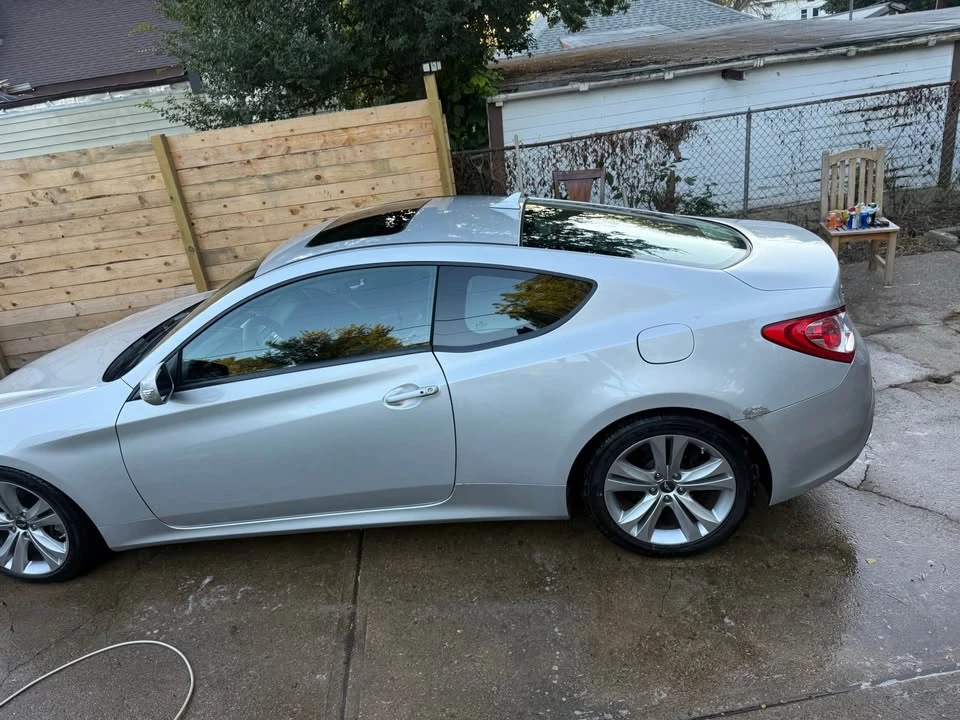 2011 Hyundai Genesis Coupe - Image 3 of 13