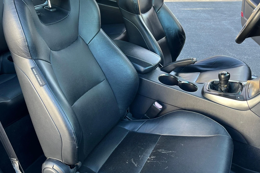 2011 Hyundai Genesis Coupe - Image 25 of 27