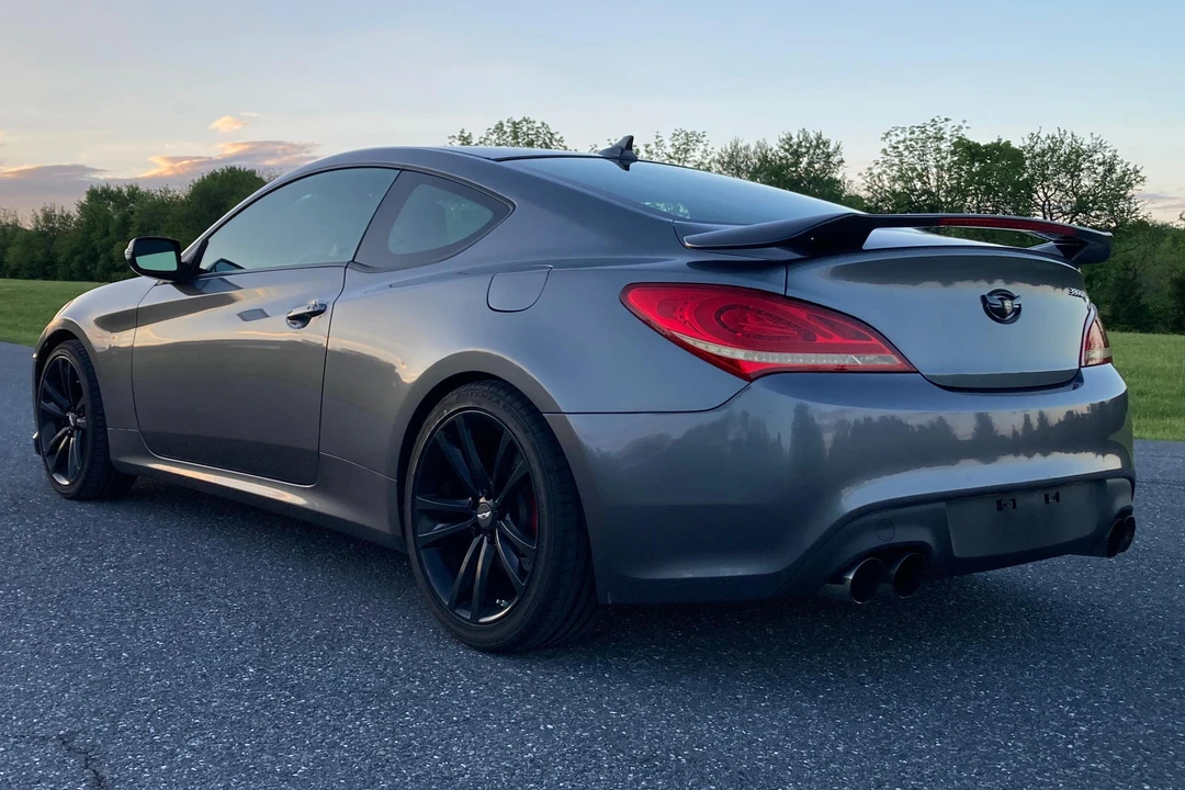 2011 Hyundai Genesis Coupe - Image 4 of 27