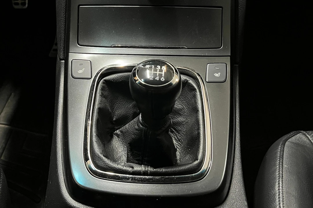 2011 Hyundai Genesis Coupe - Image 26 of 27