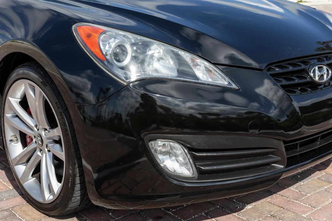 2011 Hyundai Genesis Coupe - Image 14 of 31