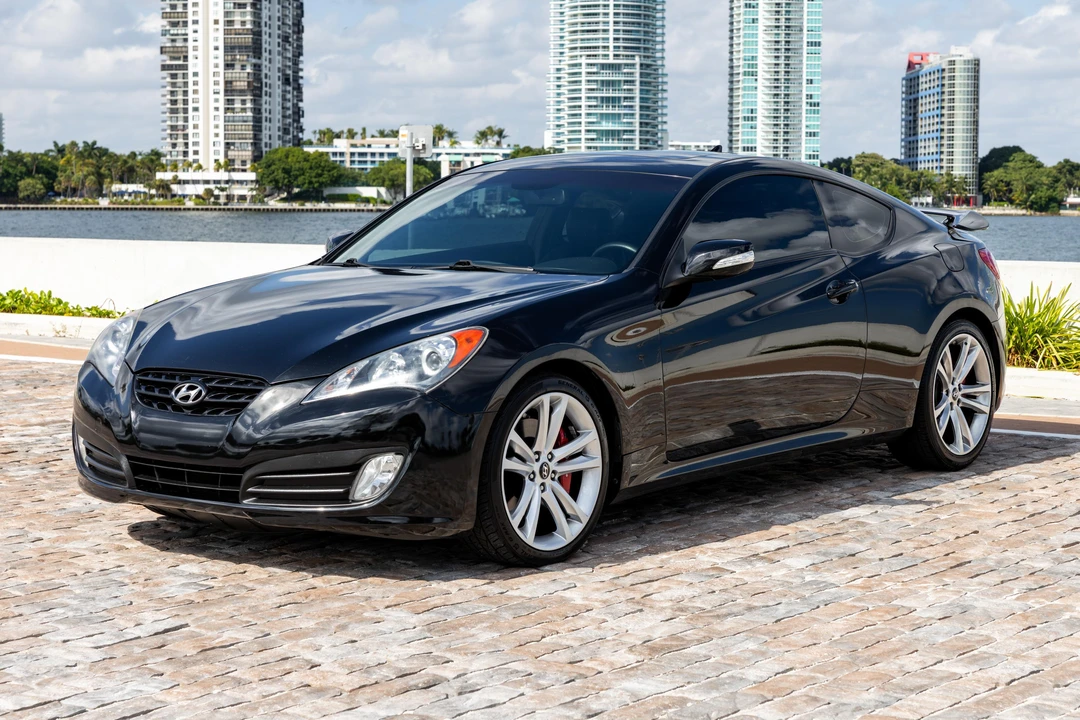 2011 Hyundai Genesis Coupe - Image 7 of 31