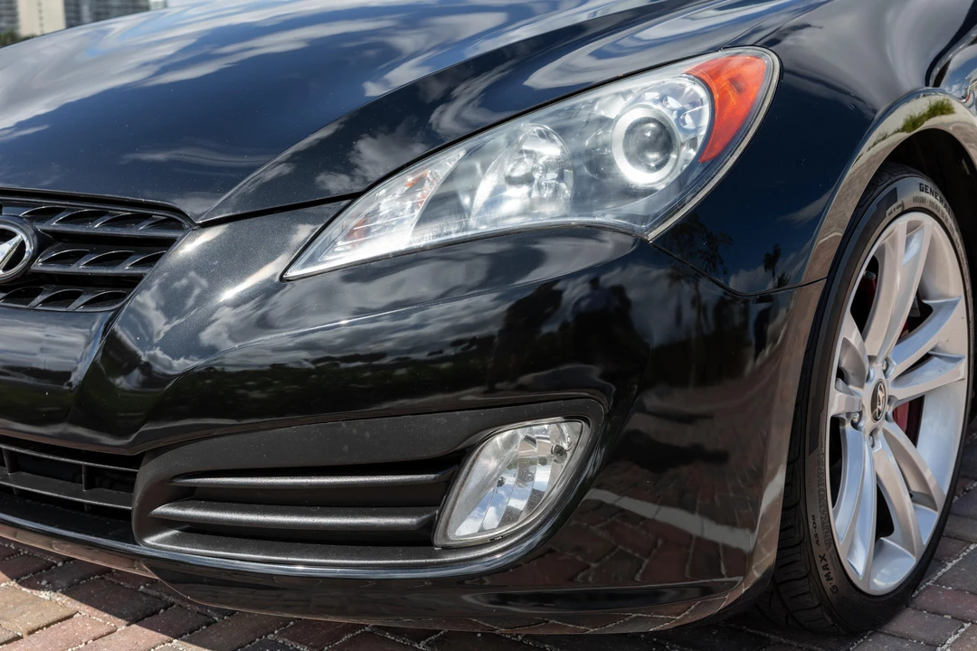2011 Hyundai Genesis Coupe - Image 18 of 31