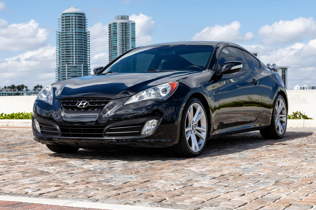 2011 Hyundai Genesis Coupe - Image 6 of 31
