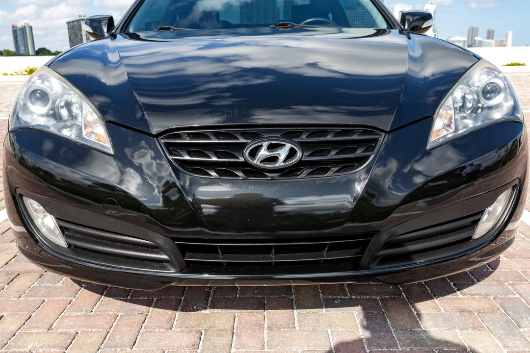 2011 Hyundai Genesis Coupe - Image 15 of 31