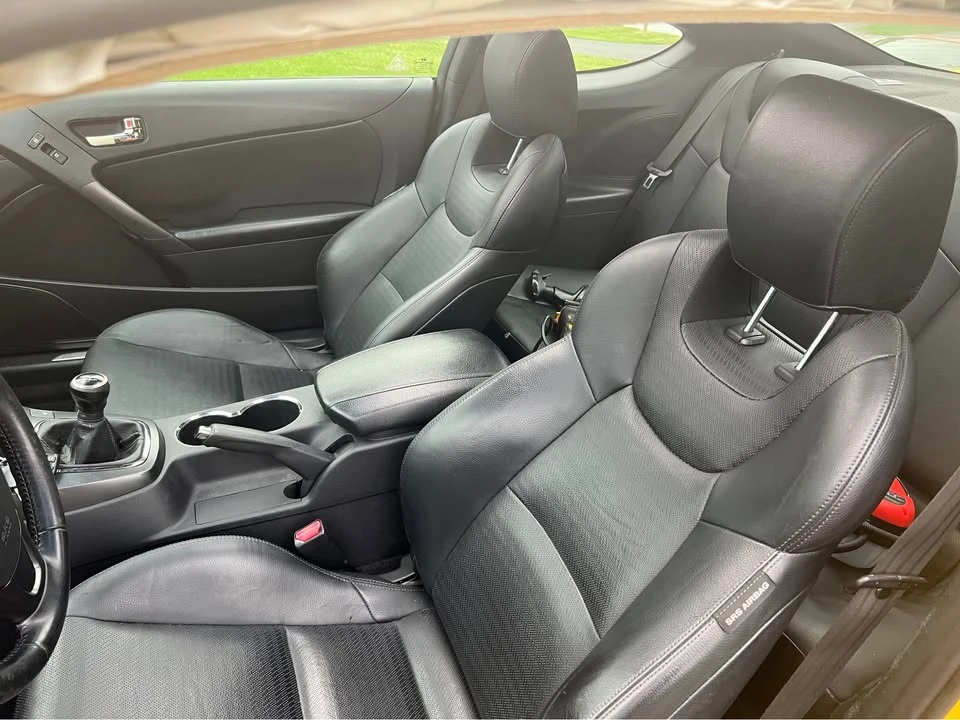 2011 Hyundai Genesis Coupe - Image 10 of 10