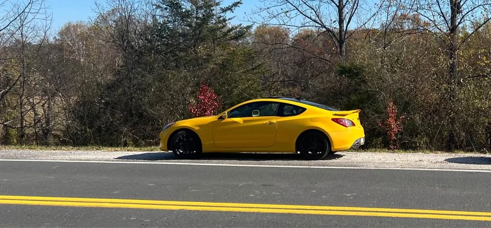 2011 Hyundai Genesis Coupe - Image 5 of 10