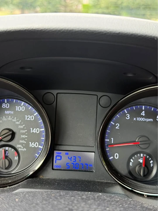 2011 Hyundai Genesis Coupe - Image 16 of 17