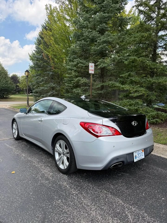 2011 Hyundai Genesis Coupe - Image 6 of 17