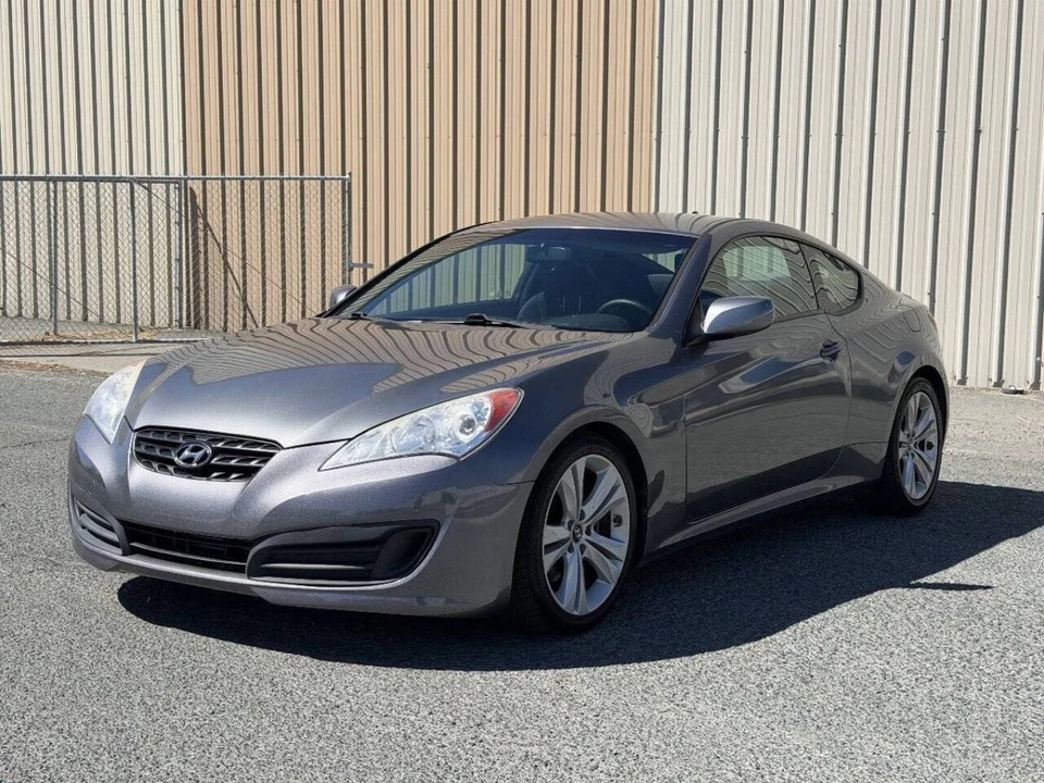 2011 Hyundai Genesis Coupe - Image 3 of 8