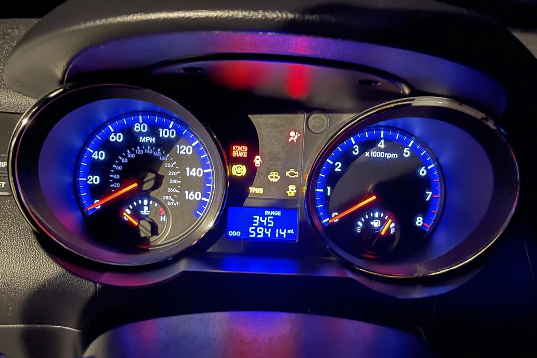 2011 Hyundai Genesis Coupe - Image 27 of 31