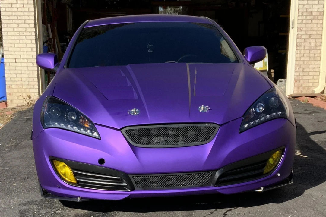 2011 Hyundai Genesis Coupe - Image 2 of 31
