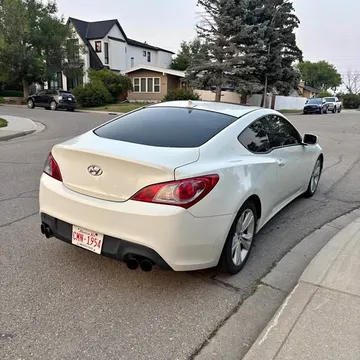 2011 Hyundai Genesis Coupe 2.0T