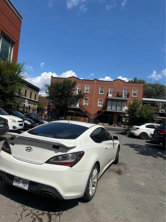 2011 Hyundai Genesis Coupe - Image 8 of 11