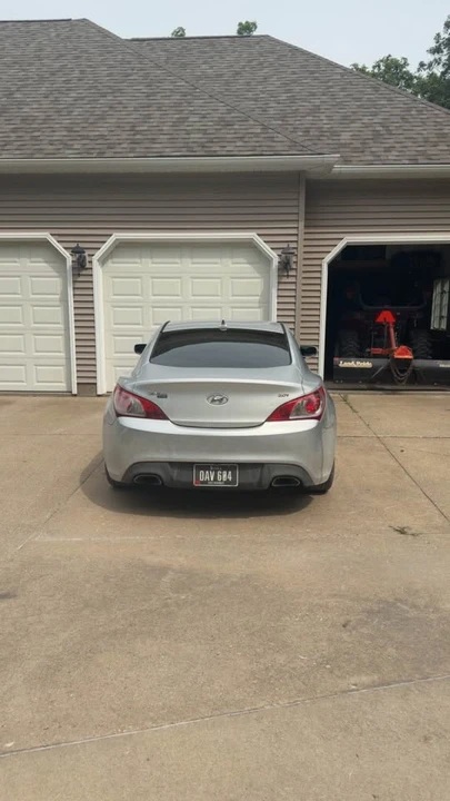 2011 Hyundai Genesis Coupe - Image 3 of 6