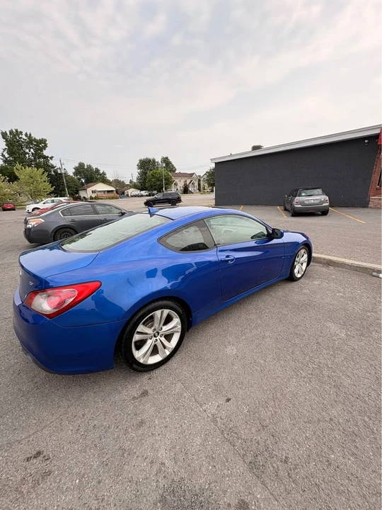 2011 Hyundai Genesis Coupe - Image 2 of 15