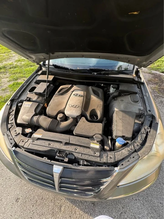2011 Hyundai Genesis Coupe - Image 15 of 17