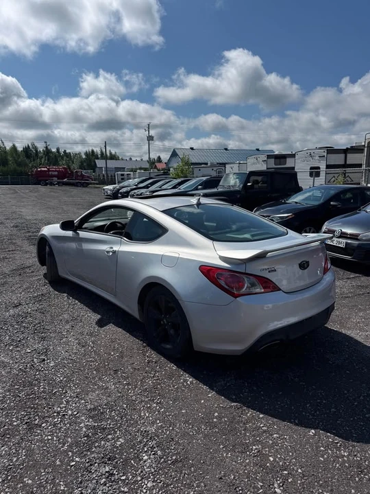 2011 Hyundai Genesis Coupe - Image 6 of 8