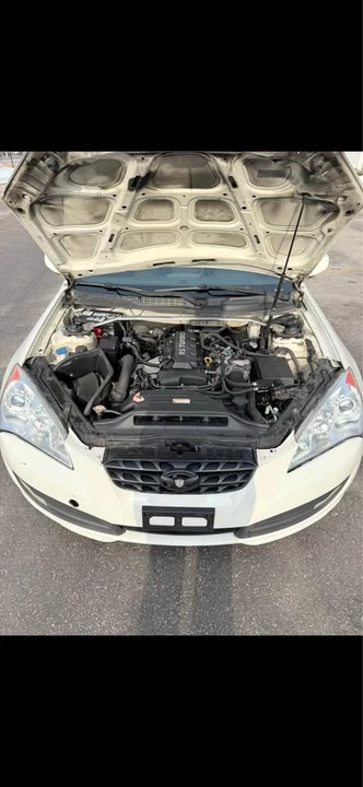 2011 Hyundai Genesis Coupe - Image 3 of 4
