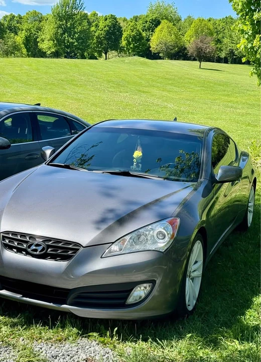 2011 Hyundai Genesis Coupe - Image 13 of 17