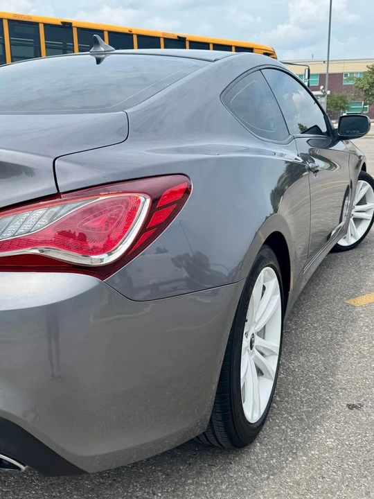 2011 Hyundai Genesis Coupe - Image 14 of 17
