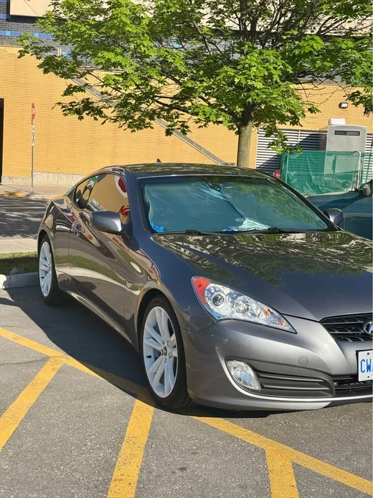 2011 Hyundai Genesis Coupe - Image 12 of 17