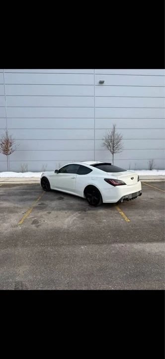 2011 Hyundai Genesis Coupe - Image 2 of 4