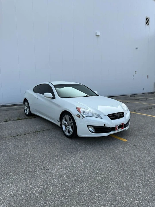 2011 Hyundai Genesis Coupe - Image 2 of 12