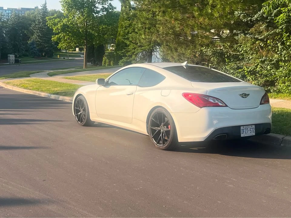 2011 Hyundai Genesis Coupe - Image 5 of 5
