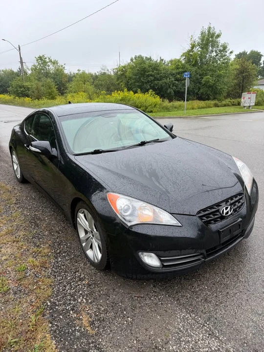 2011 Hyundai Genesis Coupe - Image 6 of 8