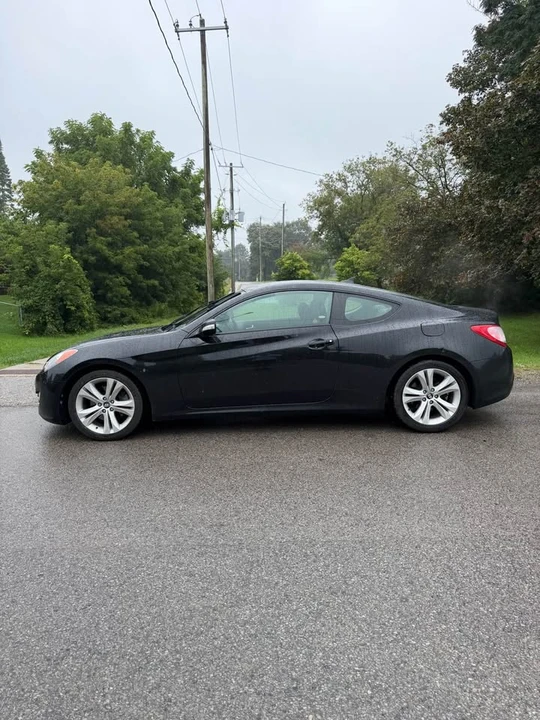 2011 Hyundai Genesis Coupe - Image 5 of 8