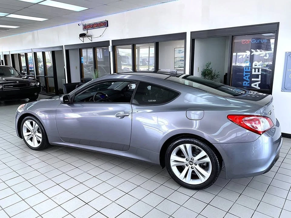 2011 Hyundai Genesis Coupe - Image 2 of 17