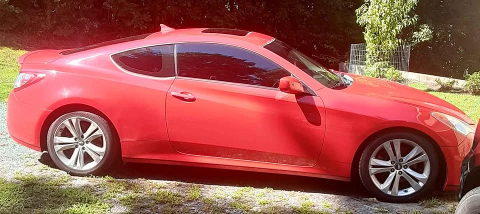 2011 Hyundai Genesis Coupe - Image 3 of 4