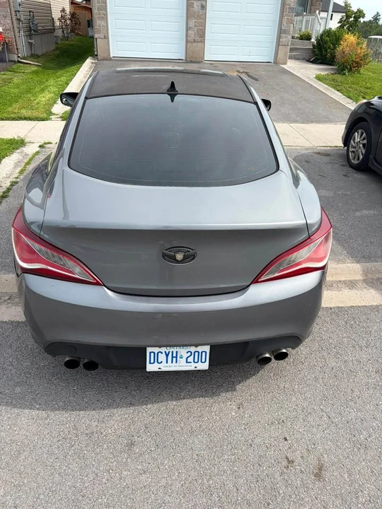 2011 Hyundai Genesis Coupe - Image 2 of 6